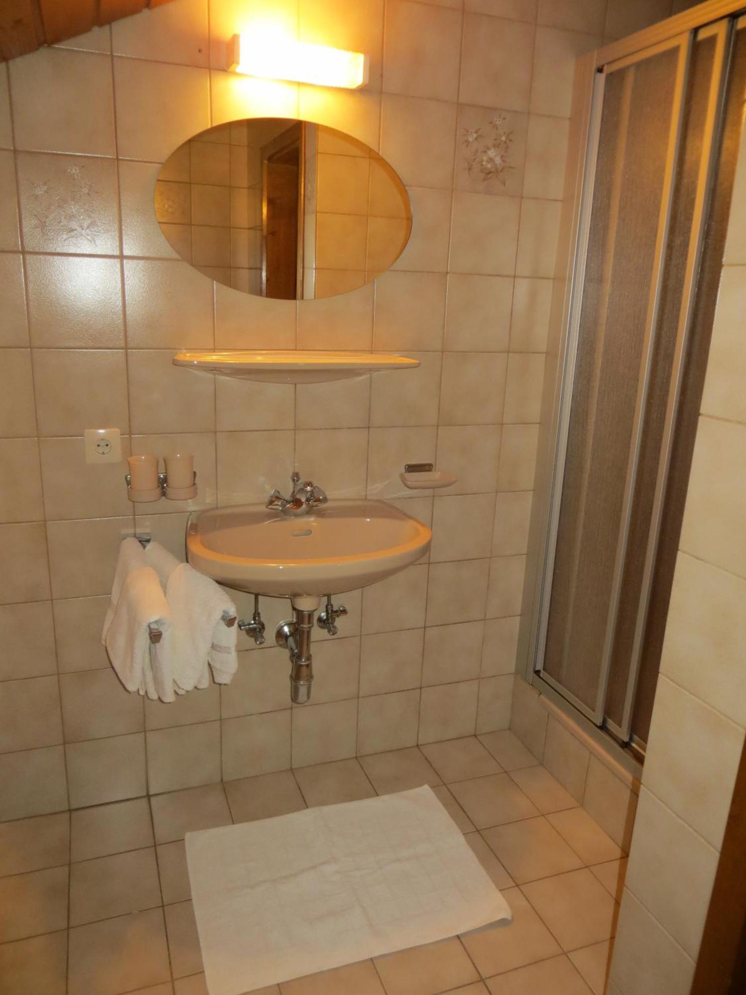 Gaestehaus Pfister Maria ヒパッハ 部屋 写真